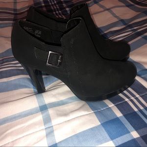 Ankle boots super cute!